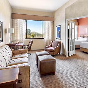 One-Bedroom King Suite